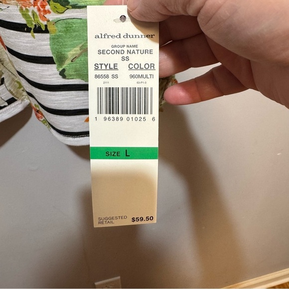 Alfred Dunner Tropical Print Shirt with black stripes. Size L. - Picture 7 of 9